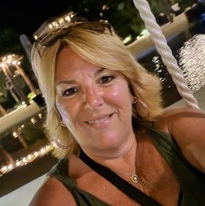 Meet your Posher, Cheryl